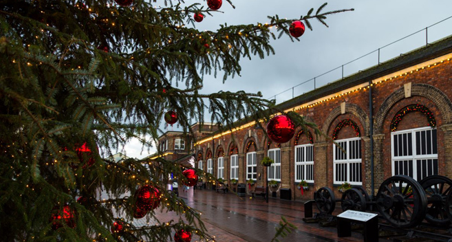 Mcarthurglen Designer Outlet Swindon at Christmas